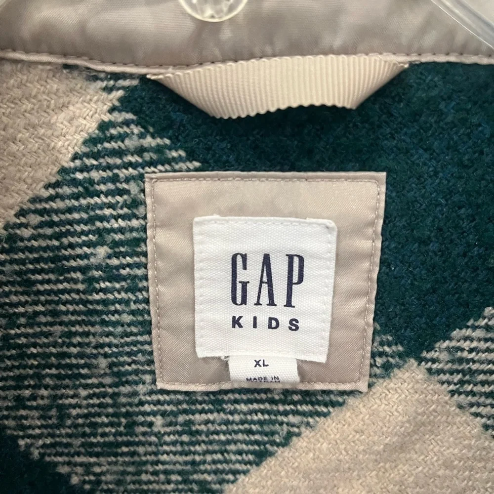 Gap Kids XL checkered shacket shirt jacket